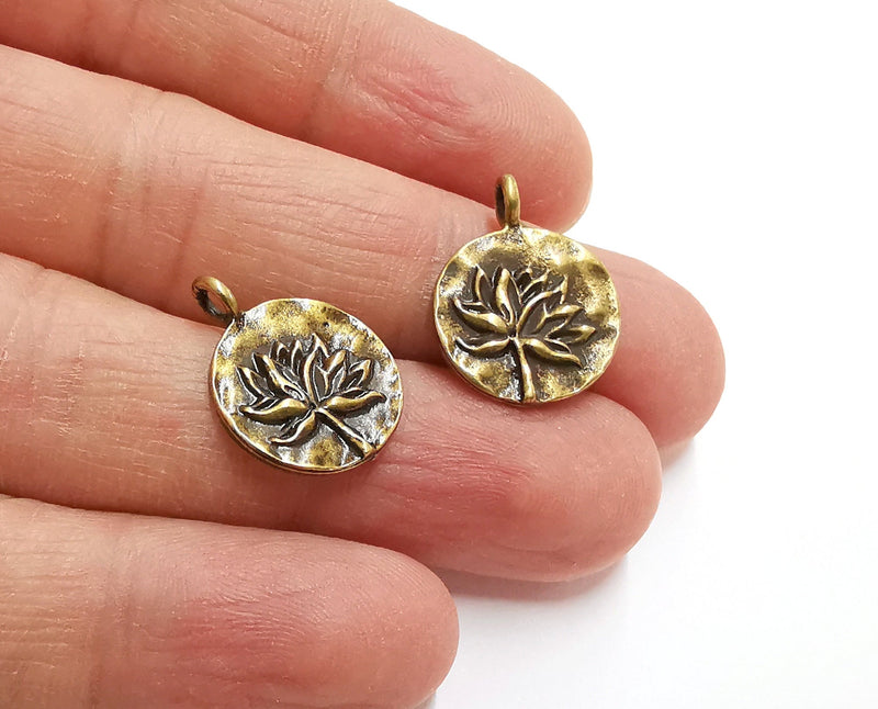 10 Lotus Charms Flower Charms Antique Bronze Plated Charms (21x16mm)  G21279