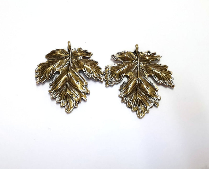 2 Leaf Pendant Antique Bronze Plated Pendant (40x34mm)  G20920