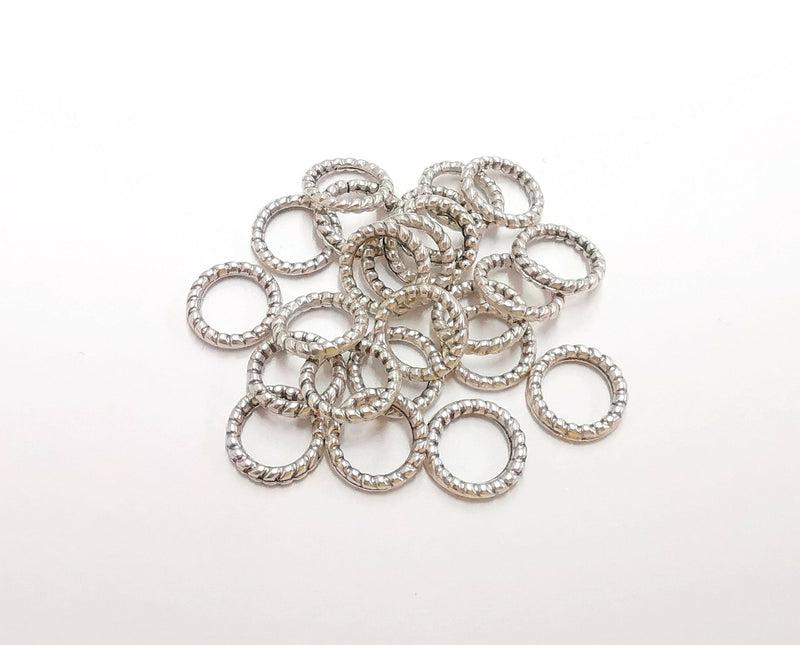 20 Twisted Circle Findings Antique Silver Plated Circle (10 mm)  G21001