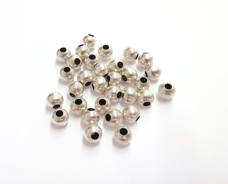 10 Silver Round Beads Antique Silver Plated Beads (8mm) G23037