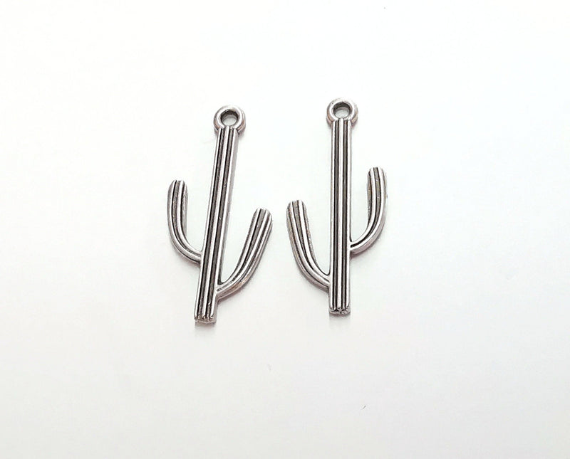 10 Cactus Charms Antique Silver Plated Charms (28x13mm)  G24519