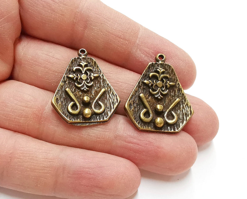 2 Curved Patterned Charm Antique Bronze Plated Charm (29x24mm) G21242