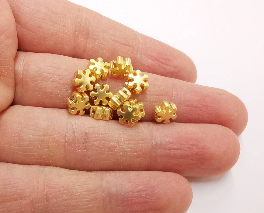 10 Snow Flake Beads Gold Plated Beads (7mm) G21306