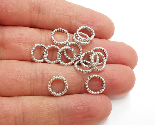 20 Twisted Circle Findings Antique Silver Plated Circle (10 mm)  G21001