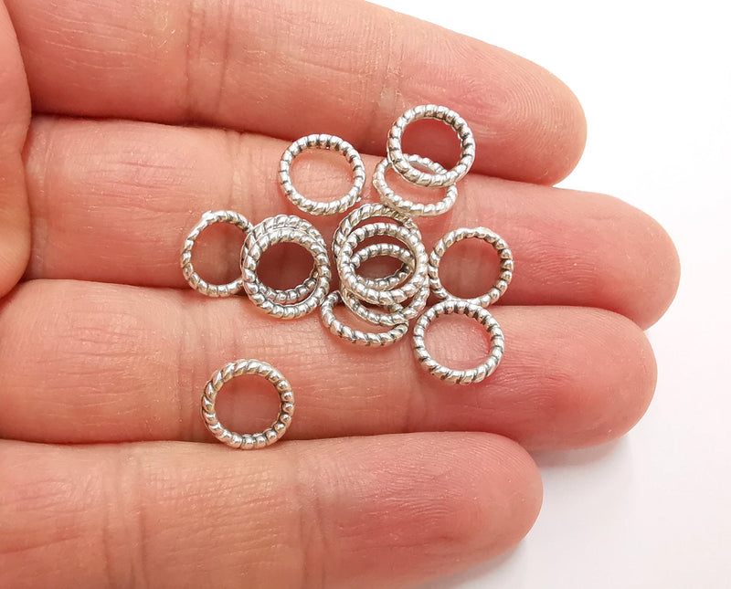 20 Twisted Circle Findings Antique Silver Plated Circle (10 mm)  G21001