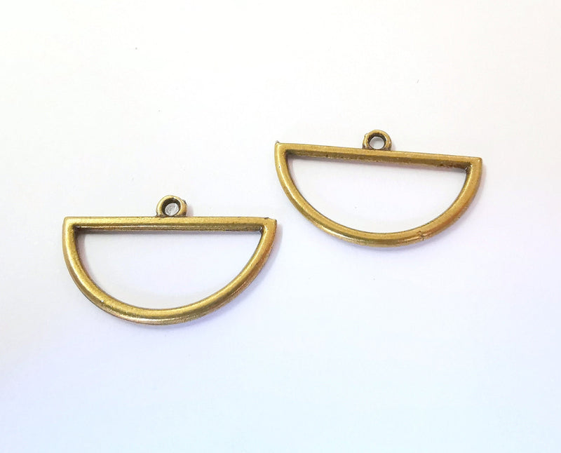 10 Half Moon Charms Antique Bronze Plated Charms (29x18mm)  G21469