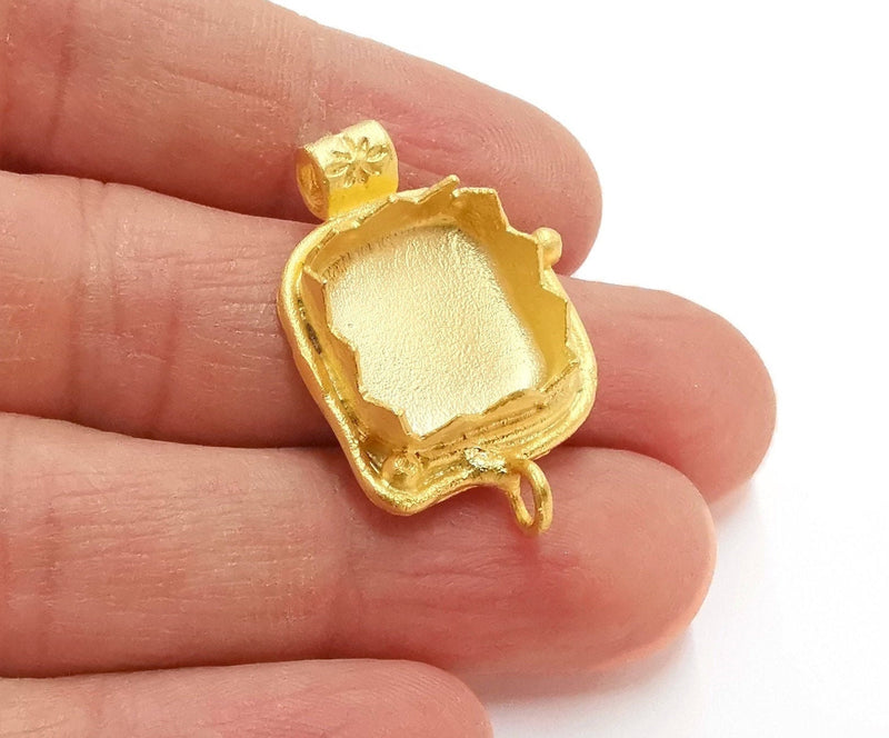 Flowers Pendant with Loop Blank Bezel Resin Bezel Mosaic Mountings Gold Plated Pendant Brass (33x22mm) (15x15 mm Bezel Inner Size)  G21326