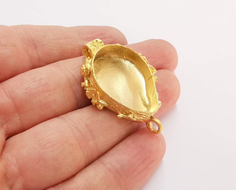 Flowers Pendant with Loop Blank Bezel Resin Bezel Mosaic Mountings Gold Plated Pendant Brass (42x32mm) (27x21 mm Bezel Inner Size)  G21327