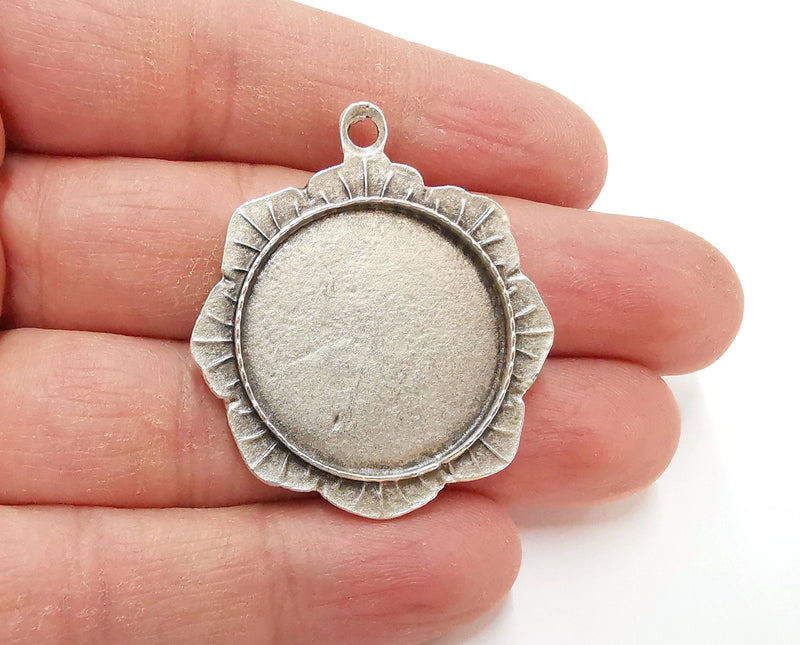 Flower Pendants Blank Resin Bezel Mosaic Mountings Antique Silver Plated Pendant Cabochon (43x37mm)( 27 mm Bezel Inner Size)  G21351