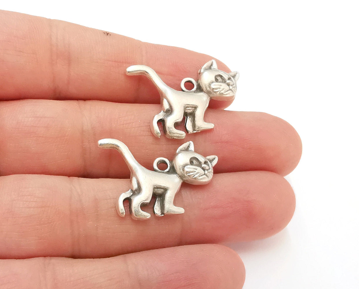 5 Cat Charms Antique Silver Plated Charms (29x20mm)  G21540