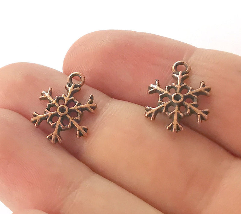 10 Snow Flake Charms Antique Copper Plated Charms (17x13mm) G21433