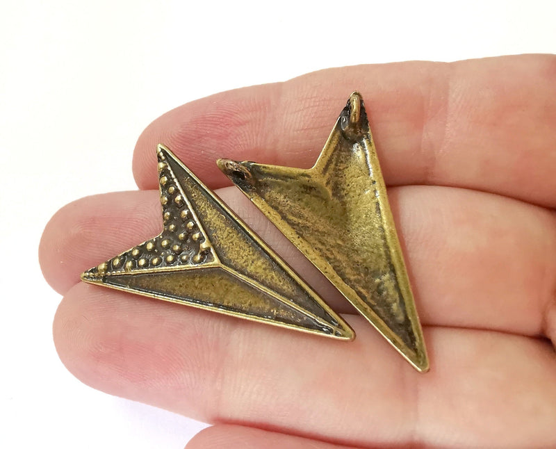 2 Arrowhead Charms Antique Bronze Plated Charms (39x24mm)  G21443