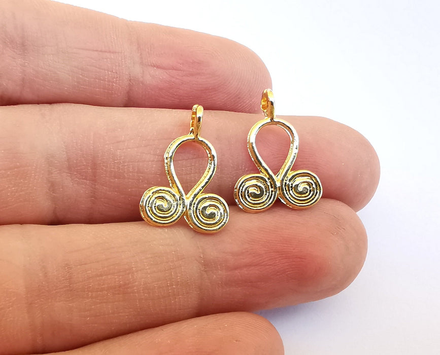 10 Spirals Charms 24k Shiny Gold Charms (20x14mm)  G21562