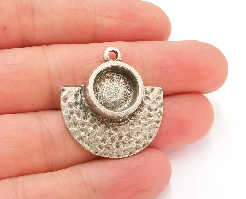Silver Hammered Base Blank inlay Blank Pendant Base Resin Blank Mosaic Mountings Antique Silver Plated Pendant  (12mm blank )  G21570
