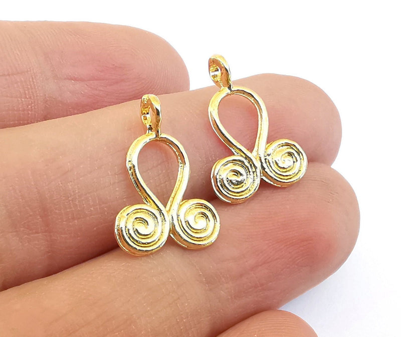 10 Spirals Charms 24k Shiny Gold Charms (20x14mm)  G21562