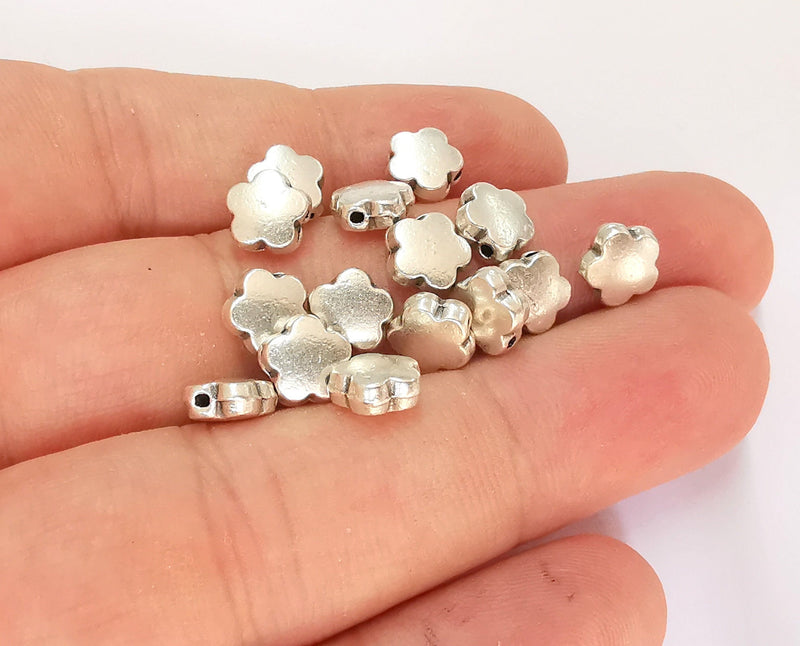 10 Silver Flower Beads ( Double Sided ) Antique Silver Plated Beads (8mm) G21927