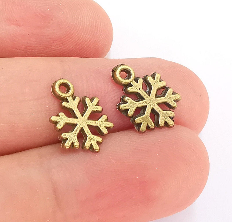 10 Snowflake Charms Antique Bronze Plated Charms (14x10mm) G22138