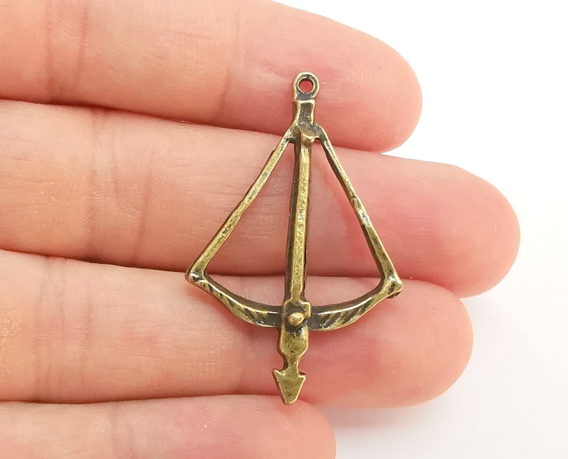 4 Bow and Arrow Charms Antique Bronze Plated Charms (41x26mm)  G22232