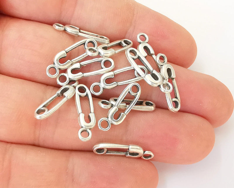 10 Safety pin Shape Charms Antique Silver Plated Charms (19x6mm) G22335