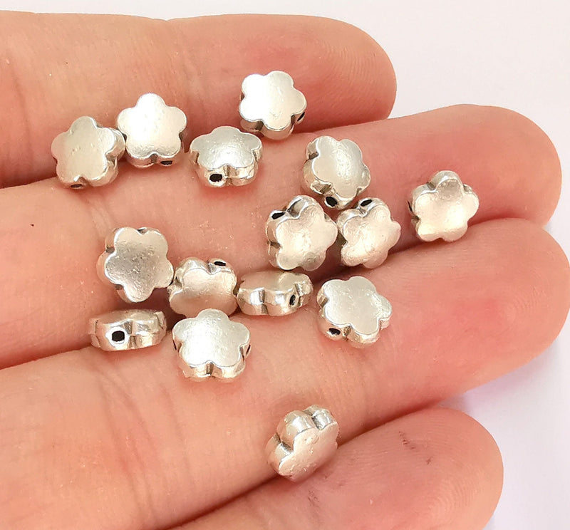 10 Silver Flower Beads ( Double Sided ) Antique Silver Plated Beads (8mm) G21927