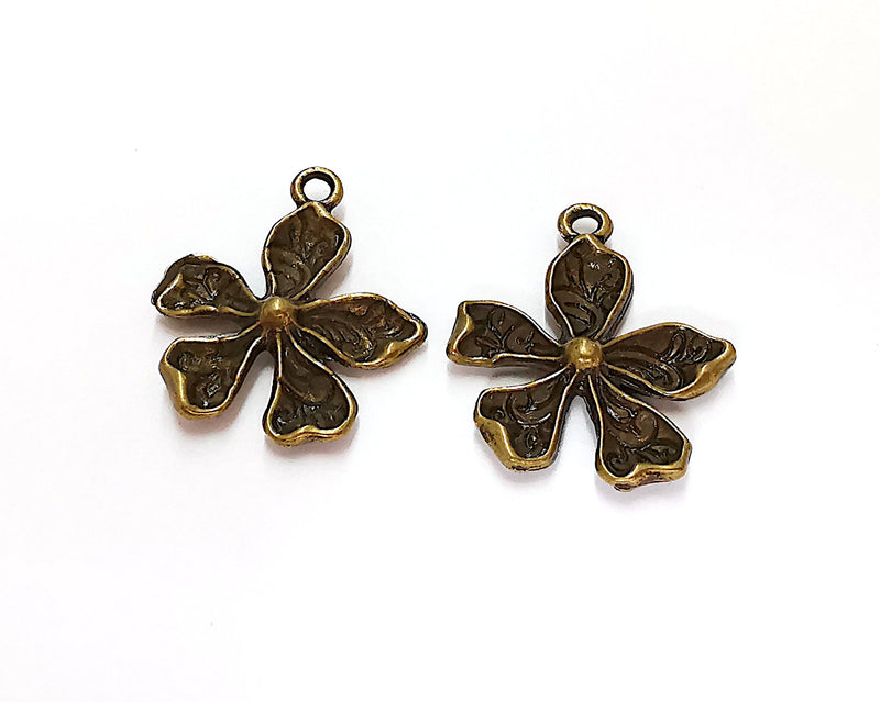 4 Flower Charms Antique Bronze Plated Charms (26x22mm)  G21939