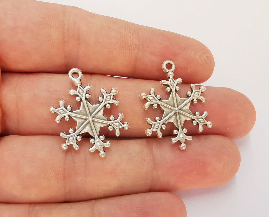 4 Snow Flake Charms Antique Silver Plated Charms (28x21mm) G22513