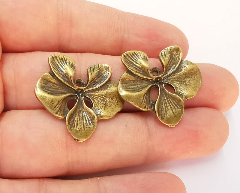 2 Flowers Charms Antique Bronze Plated Charms (28x27mm)  G22521