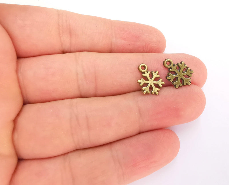10 Snowflake Charms Antique Bronze Plated Charms (14x10mm) G22138