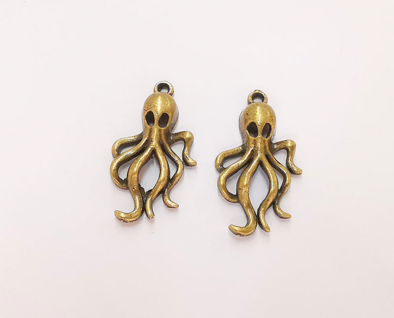 4 Octopus Charms Antique Bronze Plated Charms (31x17mm)  G22572