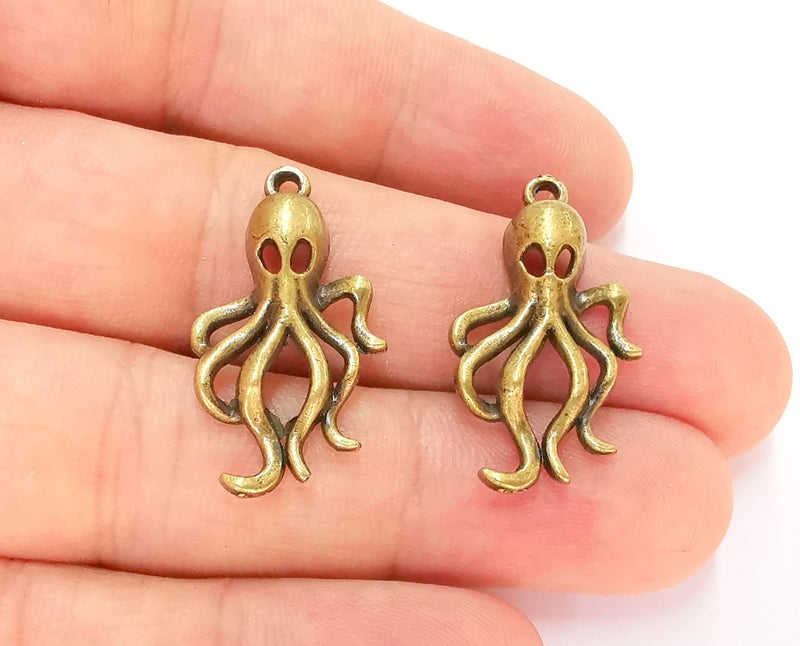 4 Octopus Charms Antique Bronze Plated Charms (31x17mm)  G22572