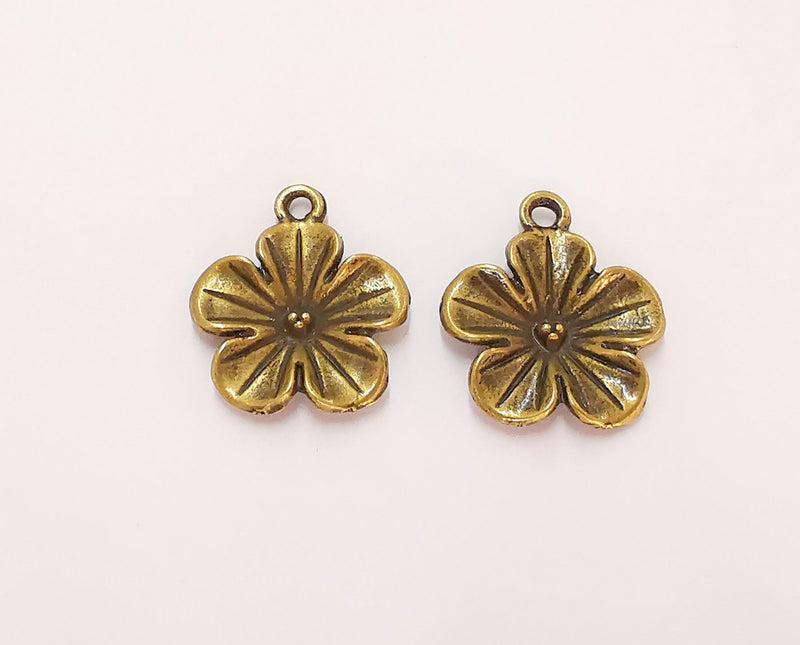 5 Flower Charms Antique Bronze Plated Charms (22x19mm)  G22576