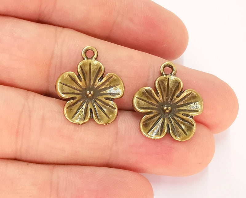 5 Flower Charms Antique Bronze Plated Charms (22x19mm)  G22576