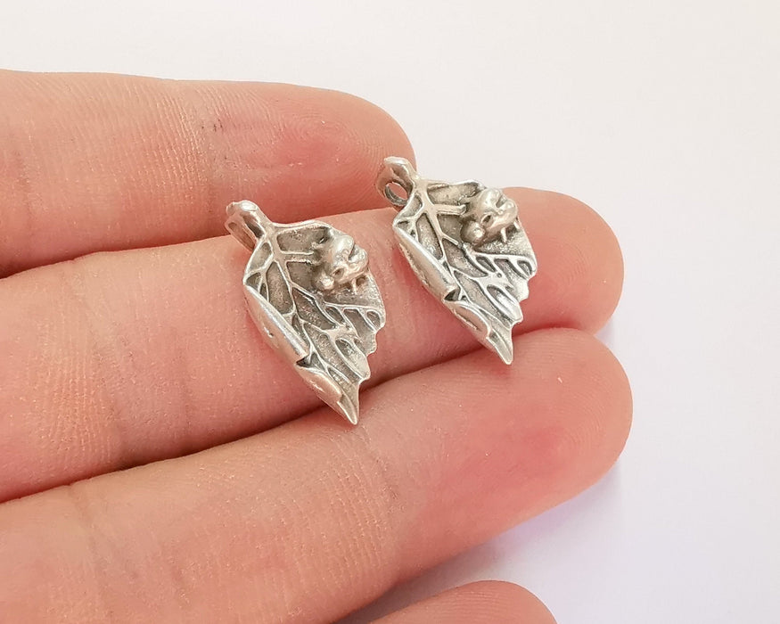 5 Leaf Charms Antique Silver Plated Charms (23x13mm) G22244