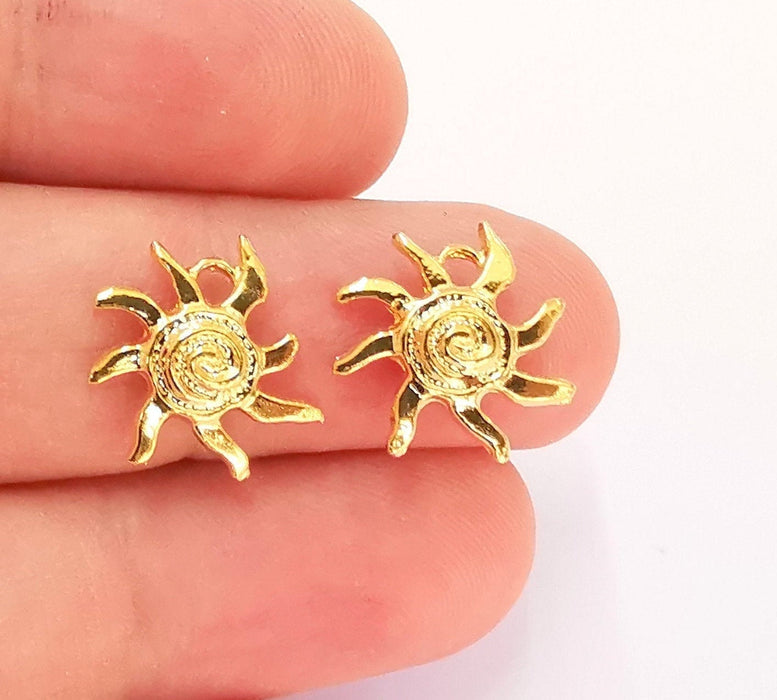 5 Sun Charms Shiny Gold Plated Charms (15mm)  G22256