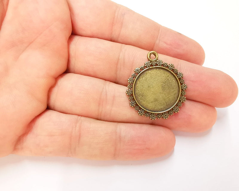2 Flowers Frame Pendant Blank Antique Bronze Plated Pendant (31x27mm) (20mm Blank Size)  G22754