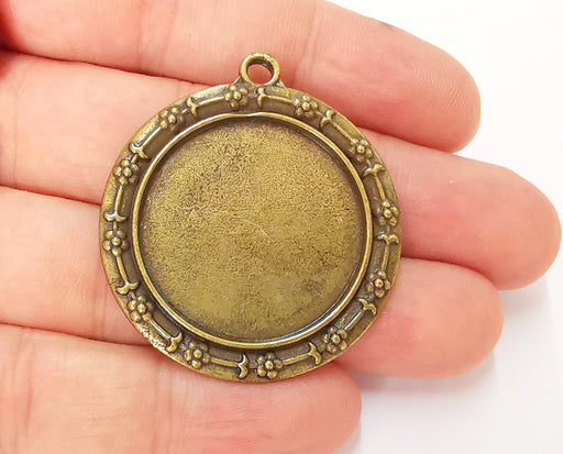 Flowers Frame Pendant Blank Antique Bronze Plated Pendant (42x40mm) (29mm Blank Size)  G22767