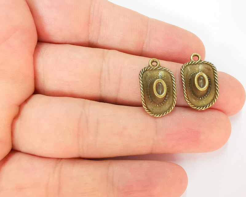 4 Hat Charms Antique Bronze Plated Charms (21x13mm)  G22827
