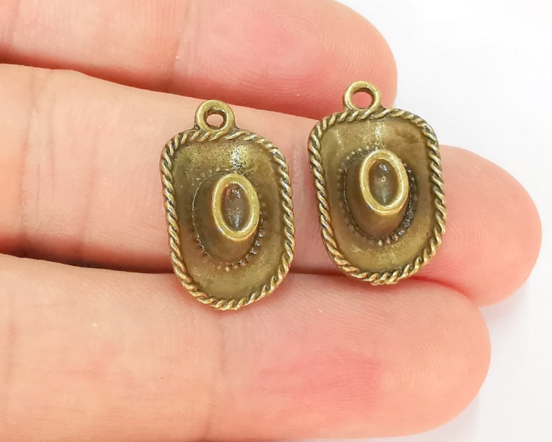 4 Hat Charms Antique Bronze Plated Charms (21x13mm)  G22827