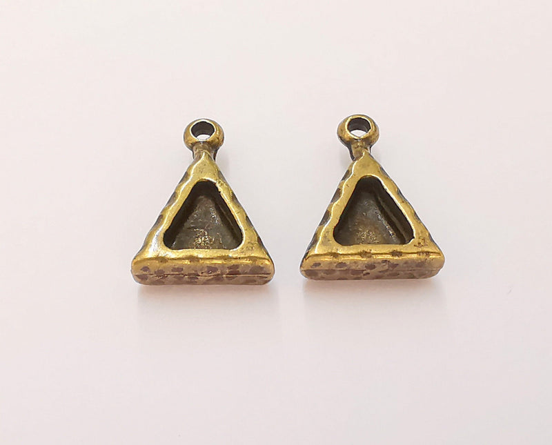 4 Triangle Base Resin Base Pendant Blank inlay Blank Mosaic Blank Bezel Setting Mountings Antique Bronze Plated Metal (6x6mm blank) G22907