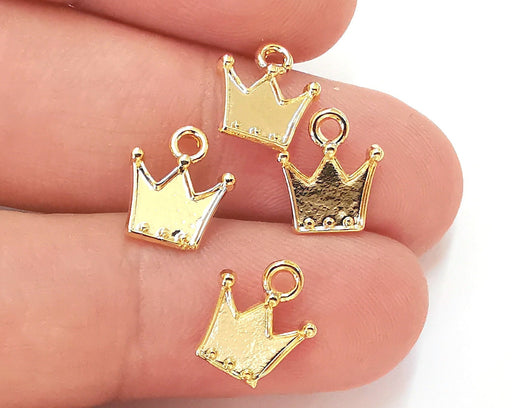 10 Crown Charms Shiny Gold Plated Charms (12x10mm)  G22944
