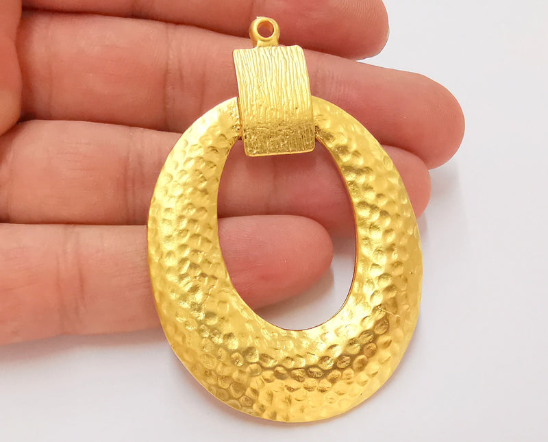 Hammered Pendant Gold Plated Pendant (70x48mm) G22973