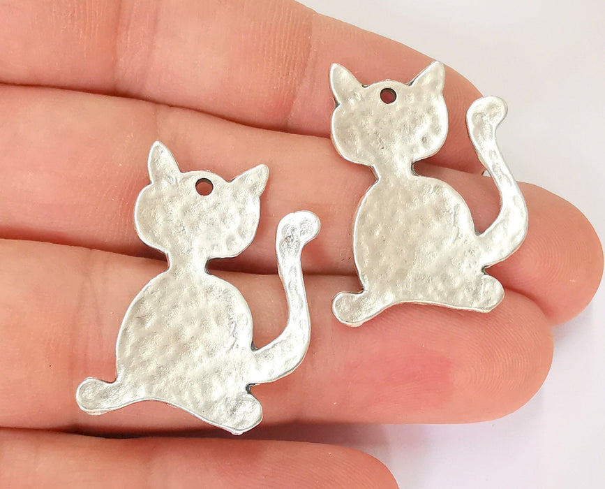 2 Cat Charms Antique Silver Plated Charms (32x22mm)  G22985