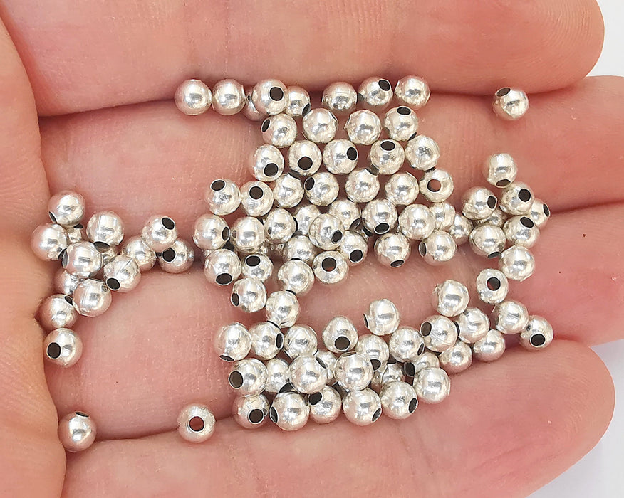 20 Silver Round Beads Antique Silver Plated Beads (4mm) G22645