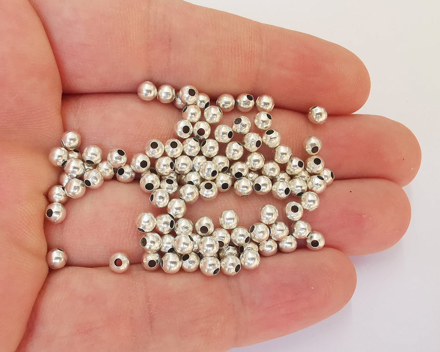 20 Silver Round Beads Antique Silver Plated Beads (4mm) G22645