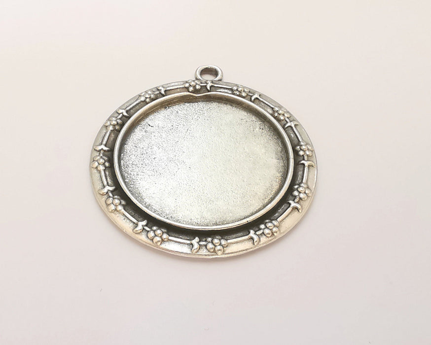 Flowers Frame Pendant Blank Antique Silver Plated Pendant (42x40mm) (29mm Blank Size)  G22714