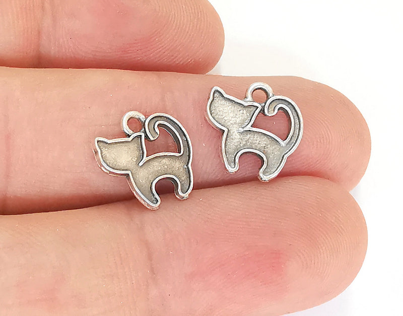 10 Cat Charms Antique Silver Plated Charms (13x12mm)  G23118