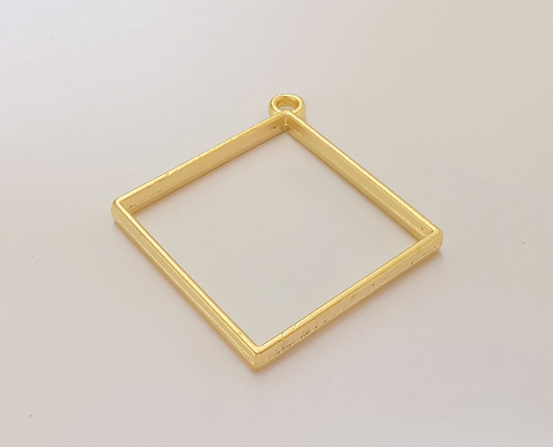 2 Heart Bezel Charms Gold Plated Charms (47x43mm) G23122