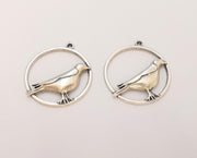 2 Bird Circle Charms Antique Silver Plated Charms (33mm)  G23155