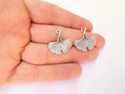 4 Ginko Leaf Charms Antique Silver Plated Charms (24x24mm)  G23165