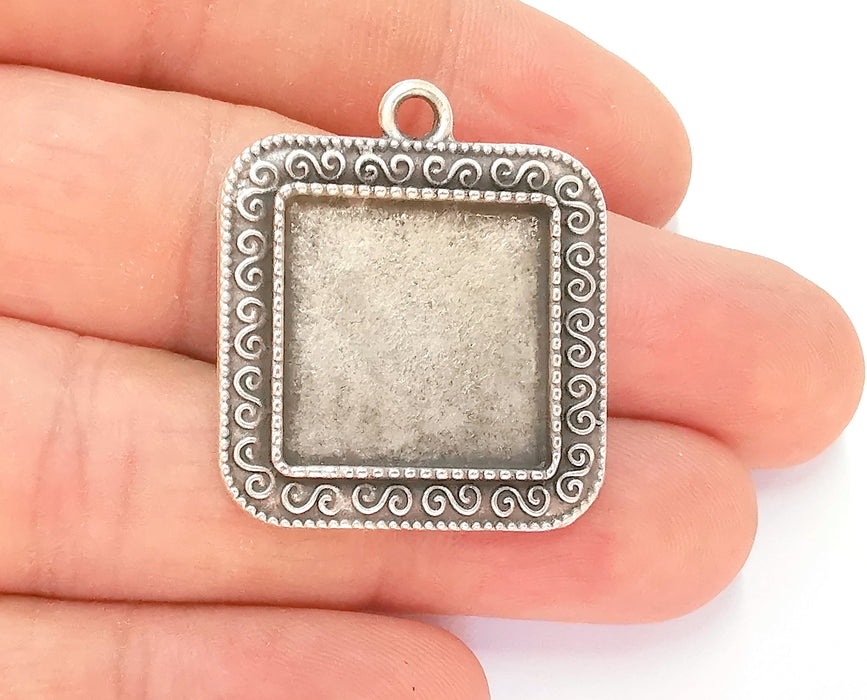 Square Frame Pendant Blank Antique Silver Plated Pendant (34x29mm) (20mm Blank Size)  G23180